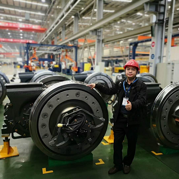 自動靜電噴槍廠家在中國中車