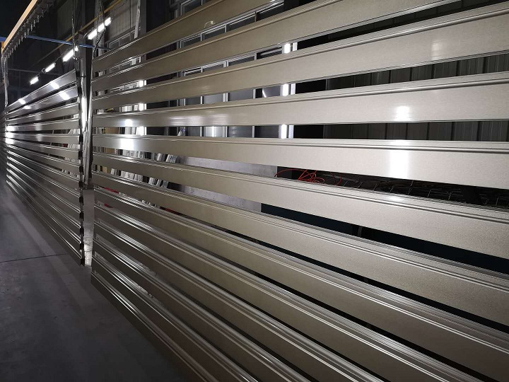 靜電旋杯噴槍噴涂鋁型材 靜電旋杯噴槍噴涂鋁型材